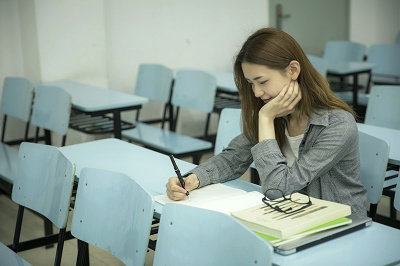 山西醫(yī)科大學(xué)在職研究生畢業(yè)頒發(fā)什么證書？